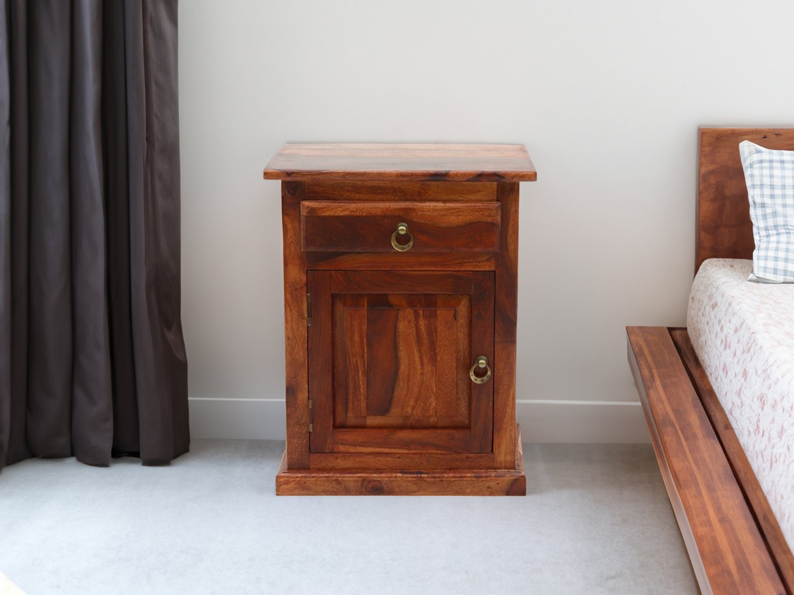 Nitya Solid Wood Side tabel