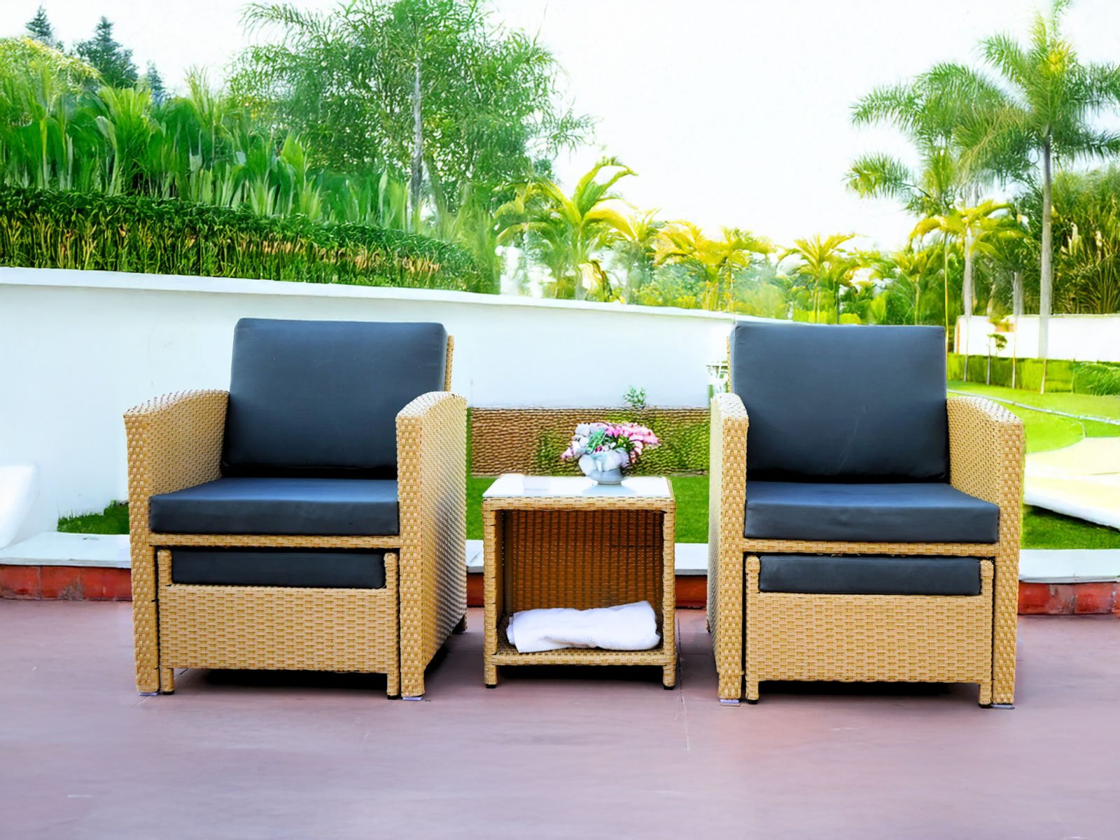 Victoria 5 Piece Garden Set  Beige & Dark Grey