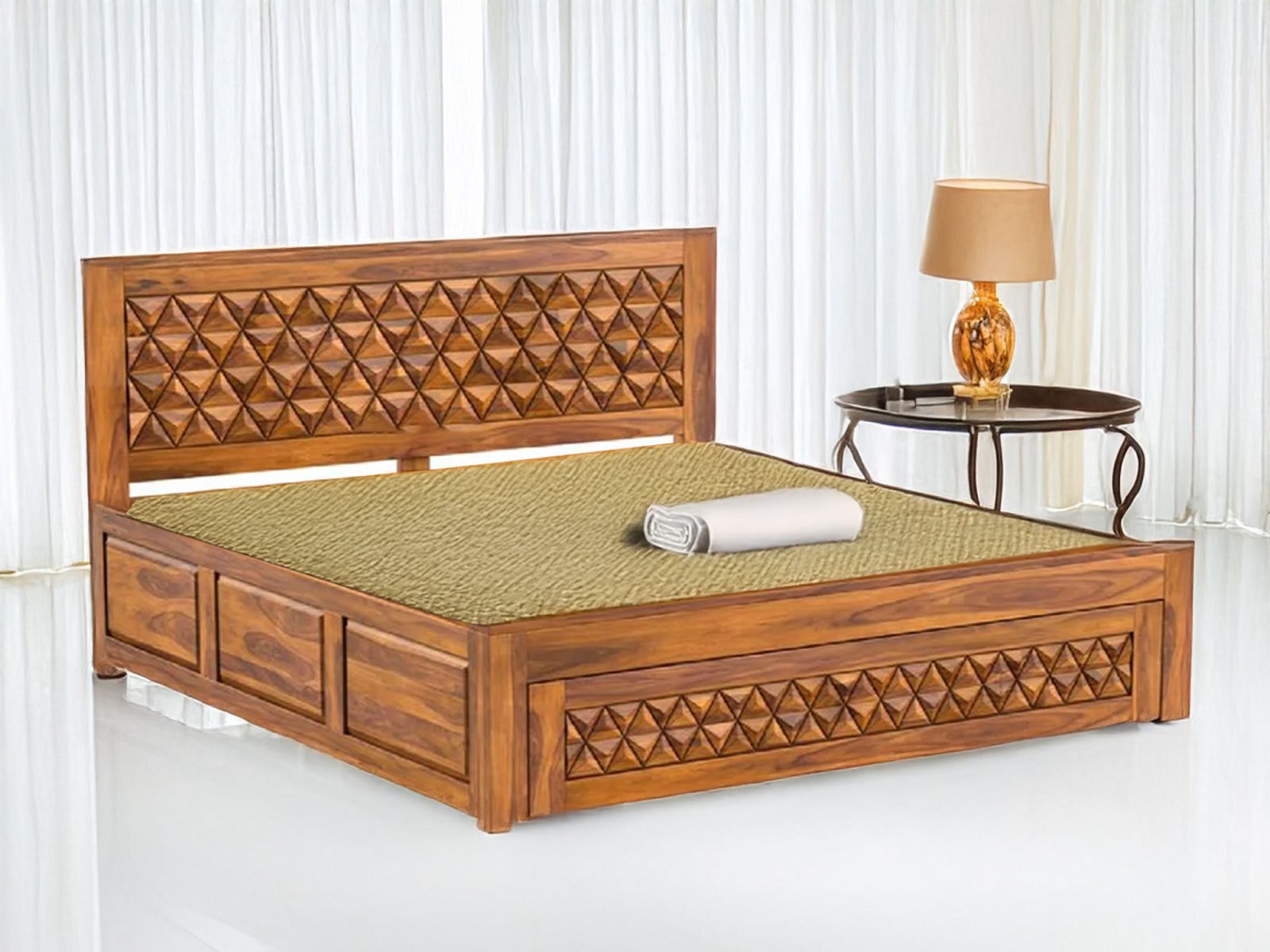 Pyramid  Solid wood Sheesham Bed